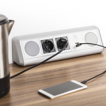 Bluetooth Soundbox TOBO mit Schuko Doppelsteckdose und zwei USB-Ports